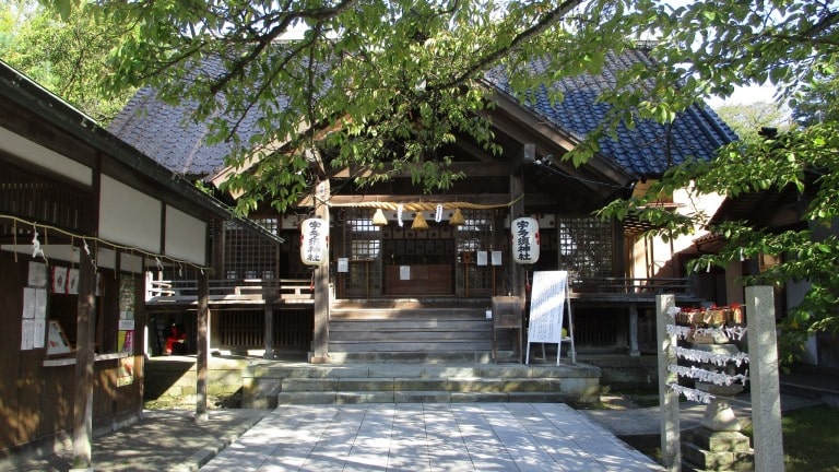 ひがし茶屋街の近くの宇多須神社に「忍者」が
