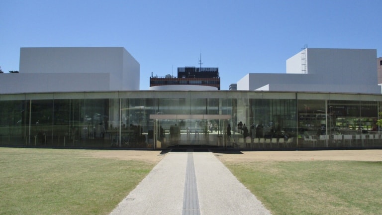 金沢21世紀美術館の正面入口