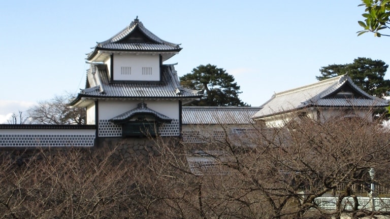 金沢城の重要文化財は石川門・三十間長屋・鶴丸倉庫
