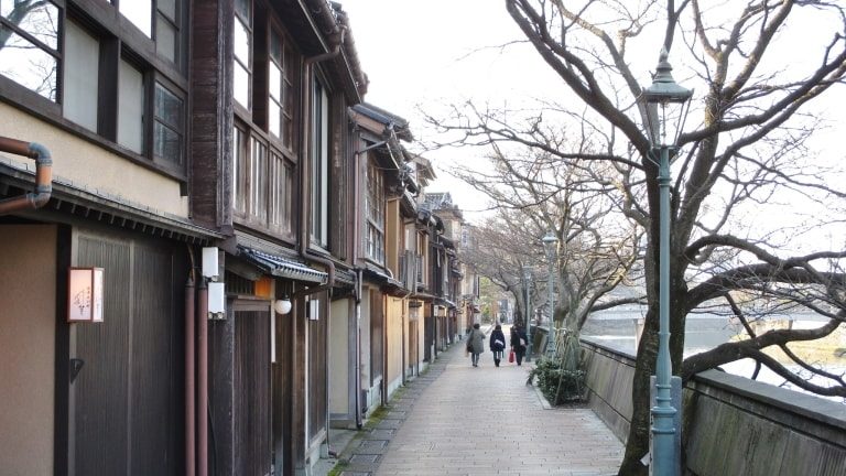 主計町茶屋街が3分でわかる画像集 金沢を観光してみたいかも 金沢は歩いて楽しむ不思議感覚の街です